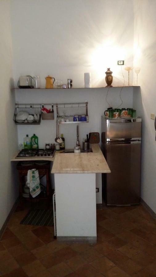Torrione San Lorenzo I テッラチーナ エクステリア 写真